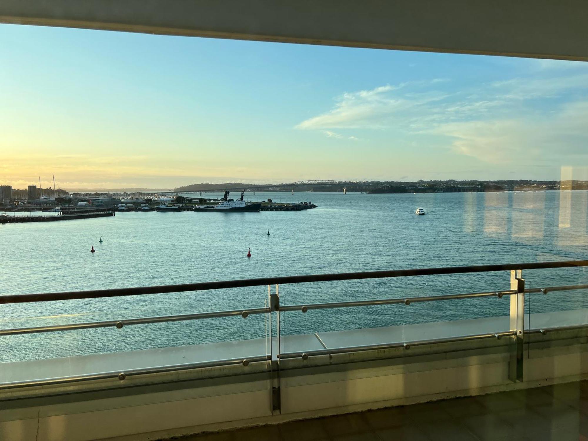 Waterfront Seaview Hotel Apartment - Same Building Block As Auckland Hilton Dış mekan fotoğraf