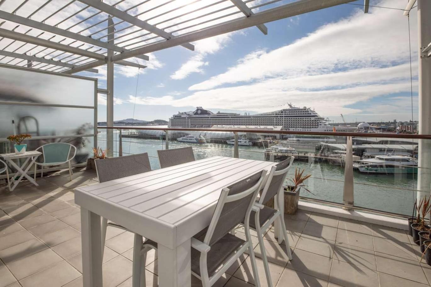 Waterfront Seaview Hotel Apartment - Same Building Block As Auckland Hilton Dış mekan fotoğraf
